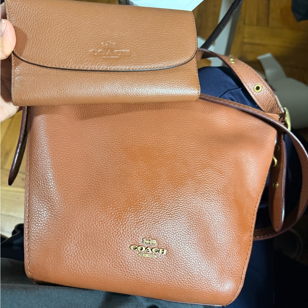 COACH Tan Leather Crossbody Bag and wallet - Classic Pebbled Leather